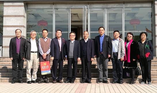 快讯:中国翻译学学科建设三十年高层论坛在青岛召开