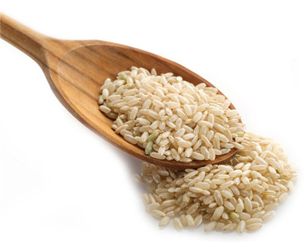 睿向米业提醒大家：发黄的大米是“毒药”
