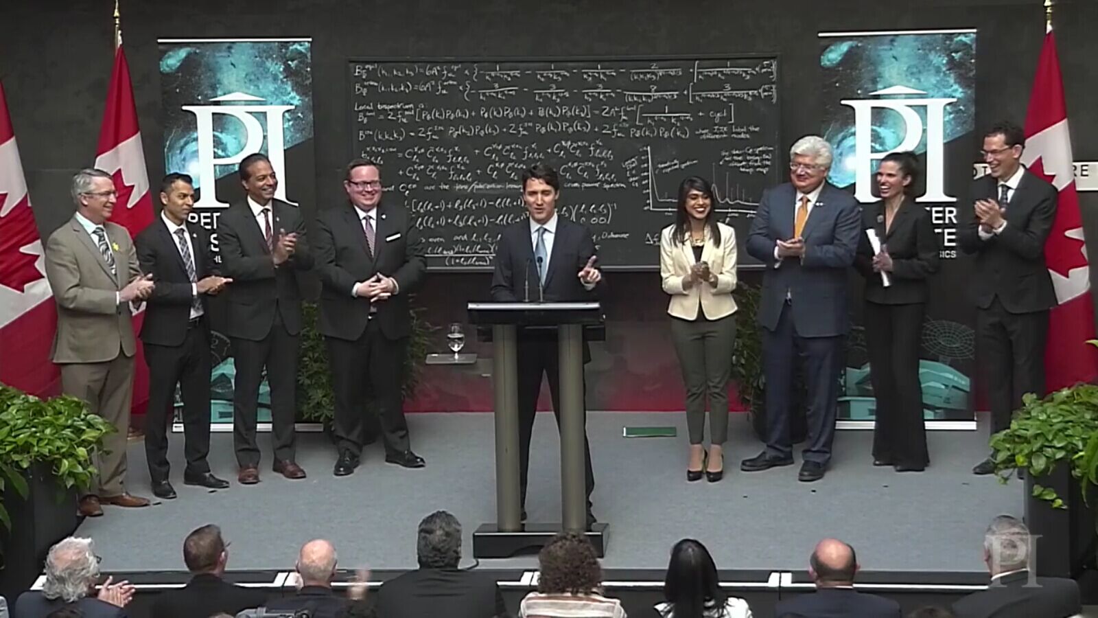 加拿大总理精确讲解量子计算 成为世界政坛新一代颜值代表