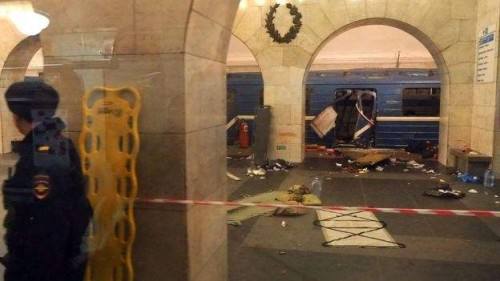 俄罗斯地铁爆炸已致14人死亡 嫌疑人身份已确认