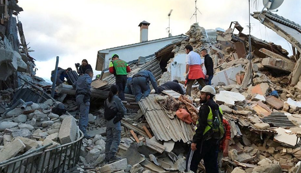 意大利中部发生6.4级地震 死亡人数已升至千人