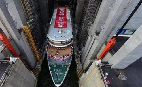 三峡升船机创第一 大幅刷新升船机的世界纪录